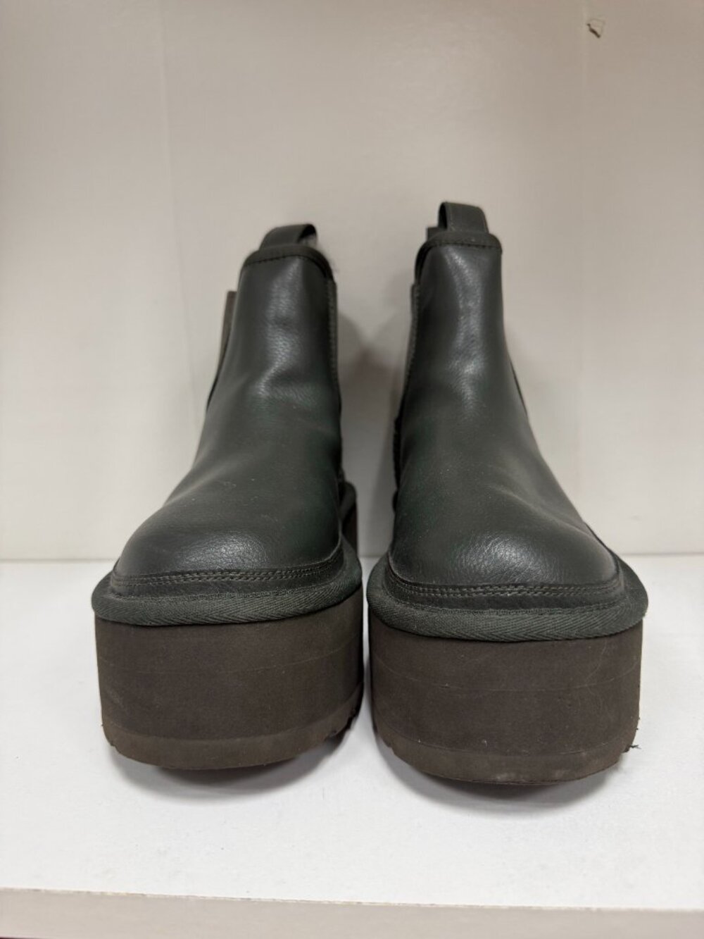 UGG Forest Night Platform Neumel Suede Chelsea Boot - Picture 6 of 11